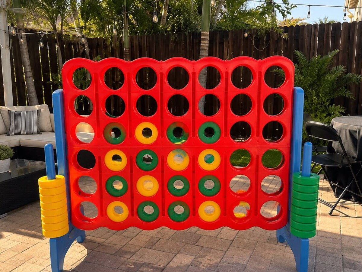 Juegos gigantes reales: Connect 4, Jenga, Cornhole y Giant Pong